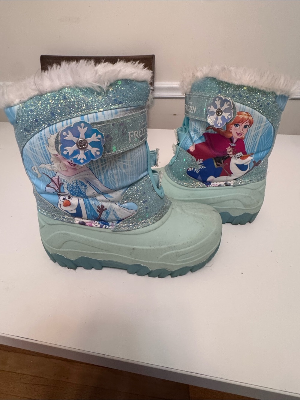 Target Frozen Anna & Olaf Light Blue Glitter Snow Boots